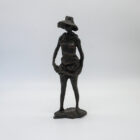 Scultura in bronzo “Mondina” di Augusto Murer, 1975. Opera d’autore del Novecento italiano, tiratura documentata in 75 esemplari.